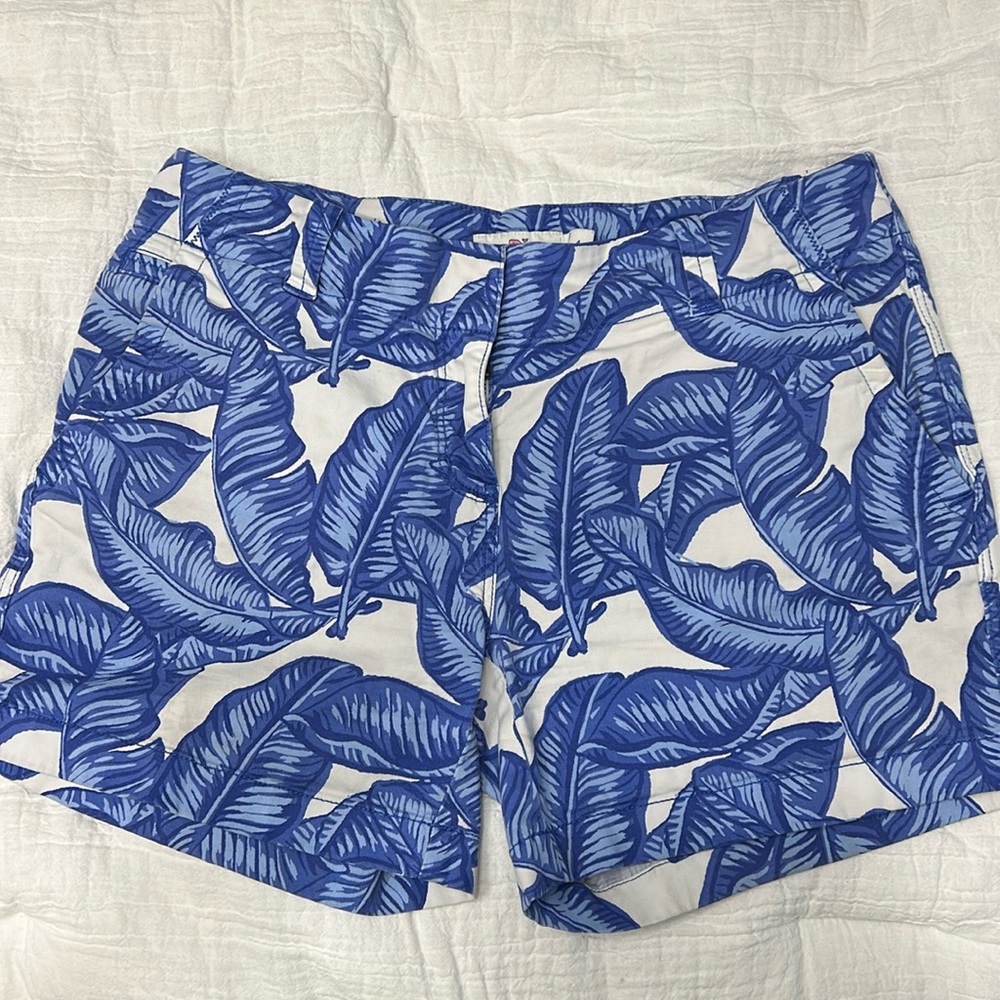 Vineyard Vines Banana Leaves Shorts. Size, 4
